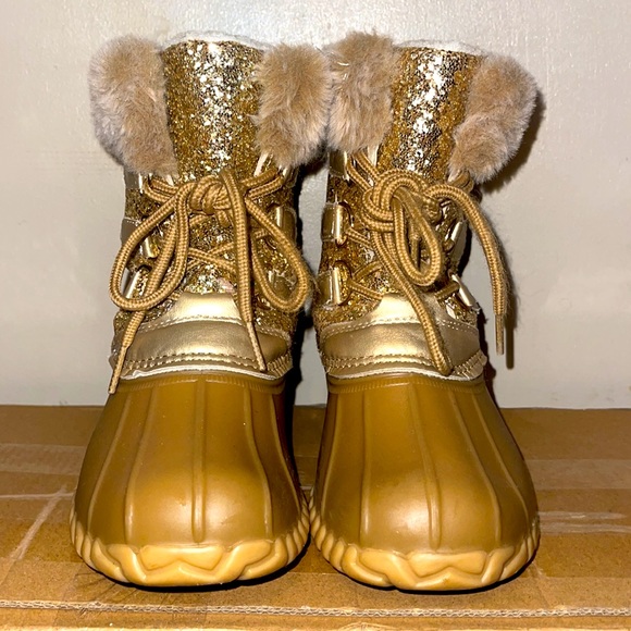Fur Trim Glitter Duck Boot - Picture 3 of 5